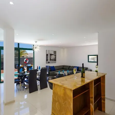 Sunshine Lanzarote By *