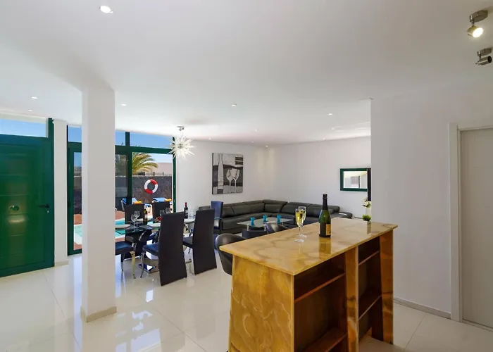 Sunshine Lanzarote By فيلة